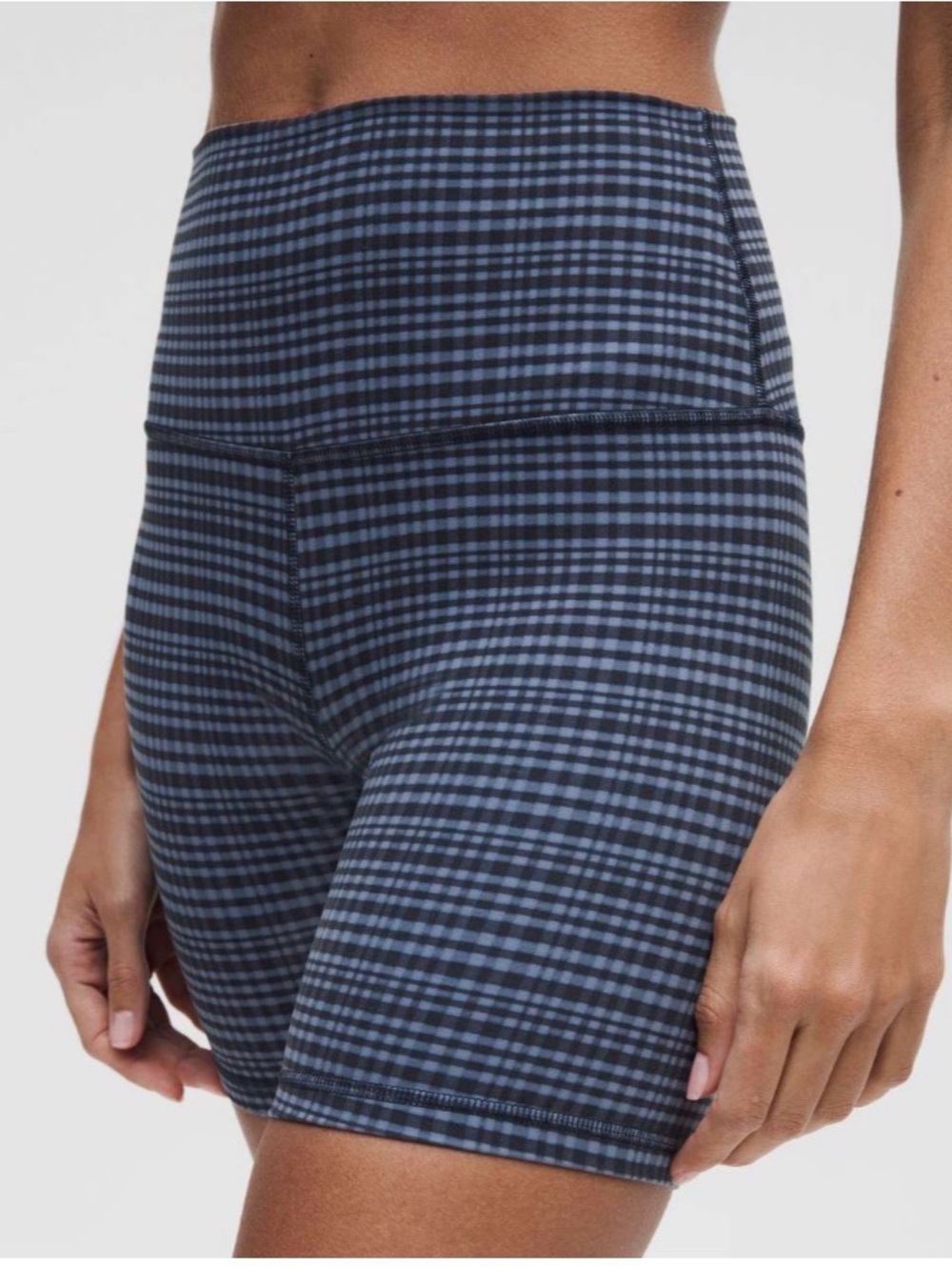 Lululemon Align High-Rise Short 6"
Glow Grid Washed Denim Multi Size 0